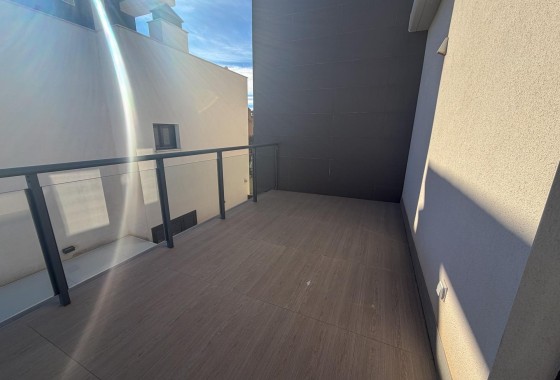 Venta - Chalet Independiente -
San Miguel de Salinas - Bellavista