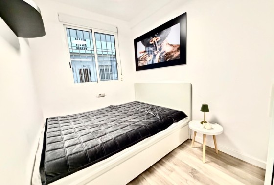Sprzedaż - Apartament / Mieszkanie -
Torrevieja - La Mata