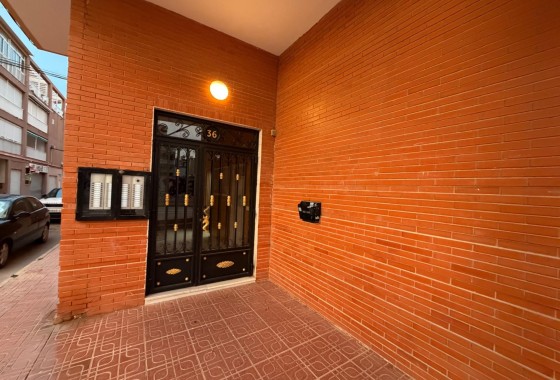 Sprzedaż - Apartament / Mieszkanie -
Torrevieja - La Mata