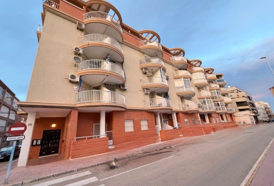 Sprzedaż - Apartament / Mieszkanie -
Torrevieja - La Mata