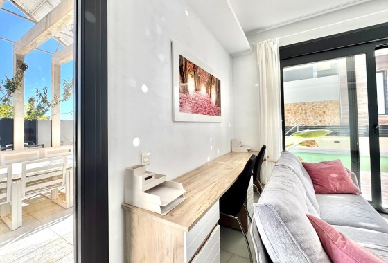 Resale - Freistehende Villa -
Orihuela Costa - Lomas de Cabo Roig