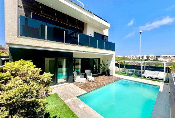 Resale - Freistehende Villa -
Orihuela Costa - Lomas de Cabo Roig