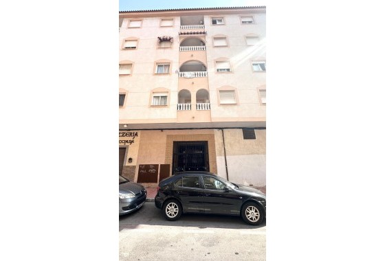 Resale - Wohnung / Appartement -
Torrevieja - Estacion de autobuses