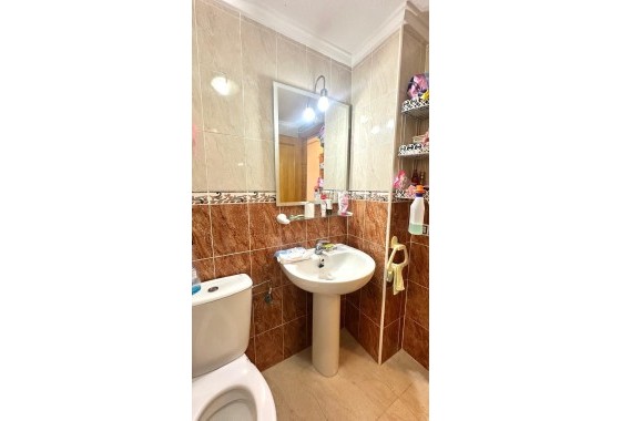Resale - Wohnung / Appartement -
Torrevieja - Estacion de autobuses