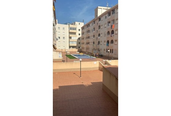 Resale - Wohnung / Appartement -
Torrevieja - Estacion de autobuses