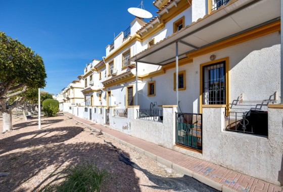 Sale - Town house -
Torrevieja - Aguas Nuevas