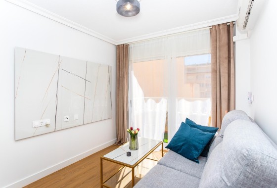 Herverkoop - Appartement / Flat -
Torrevieja - Center