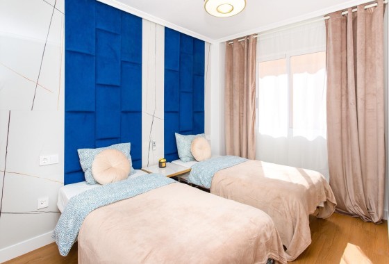 Herverkoop - Appartement / Flat -
Torrevieja - Center