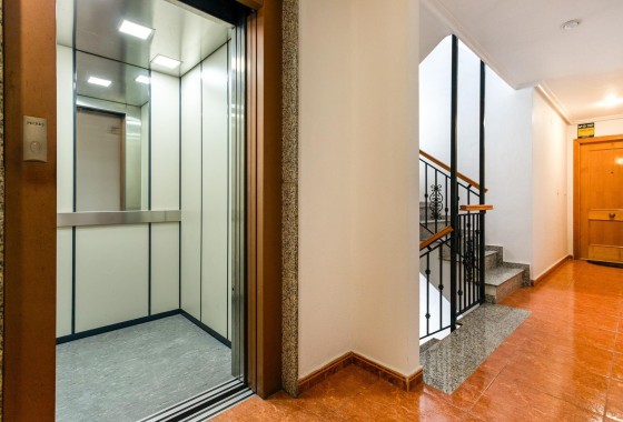Herverkoop - Appartement / Flat -
Torrevieja - Center