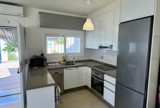 Sprzedaż - Willa wolnostojąca -
Torrevieja