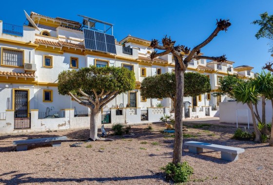 Resale - Stadthaus -
Torrevieja - Aguas Nuevas
