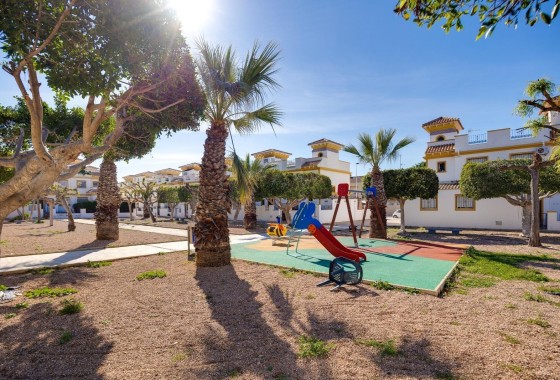 Resale - Stadthaus -
Torrevieja - Aguas Nuevas