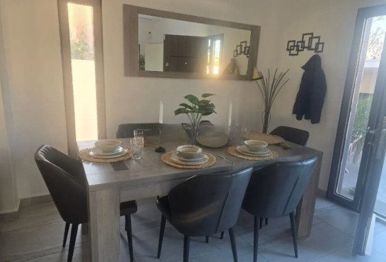 Resale - Freistehende Villa -
Rojales - Inland