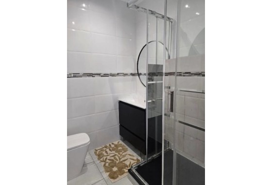 Resale - Freistehende Villa -
Rojales - Inland