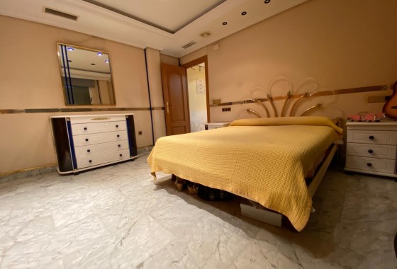 Resale - Wohnung / Appartement -
Torrevieja - Costa Blanca