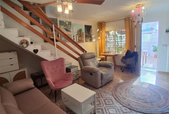 Venta - Apartamento / Piso -
Torrevieja