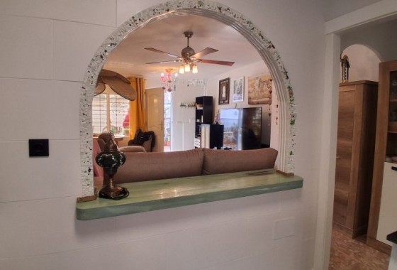 Venta - Apartamento / Piso -
Torrevieja