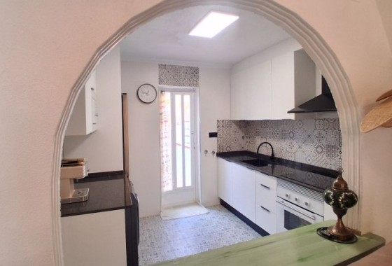 Venta - Apartamento / Piso -
Torrevieja