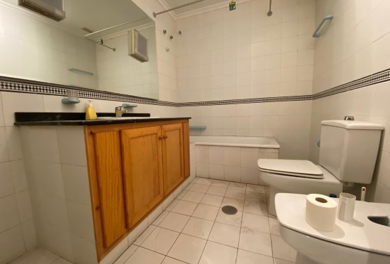Resale - Wohnung / Appartement -
Torrevieja - Costa Blanca