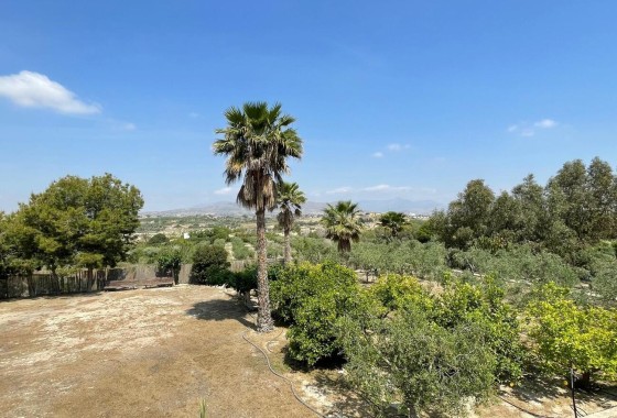Resale - Freistehende Villa -
El Rebolledo