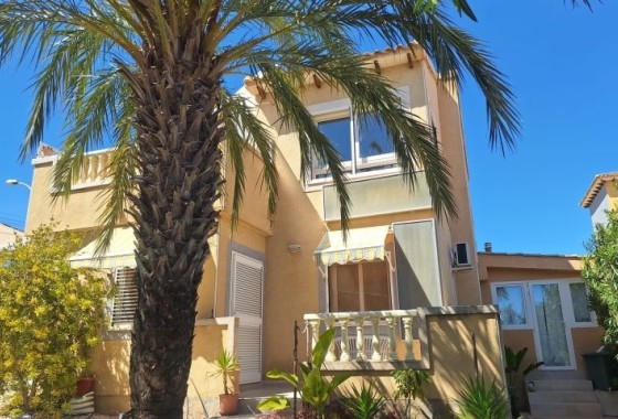 Resale - Freistehende Villa -
Orihuela Costa