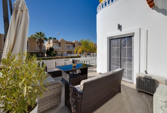 Herverkoop - Stadswoning -
Orihuela Costa - Las Filipinas