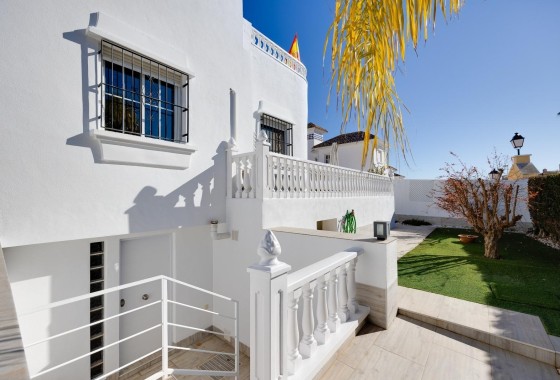 Herverkoop - Stadswoning -
Orihuela Costa - Las Filipinas