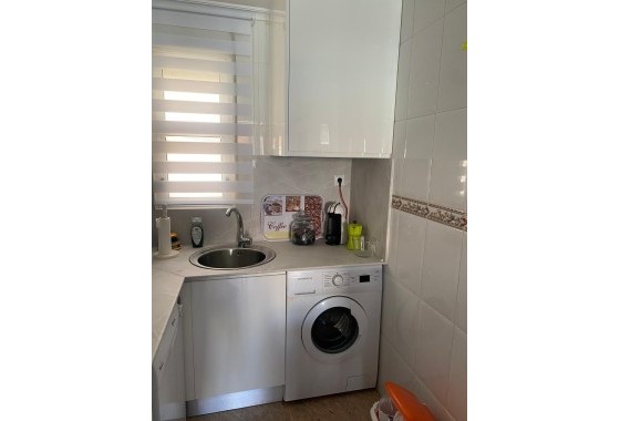 Sprzedaż - Apartament / Mieszkanie -
Torrevieja - Estacion de autobuses
