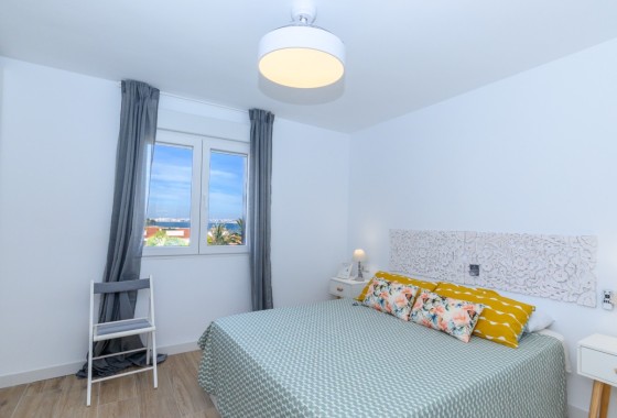 Sprzedaż - Apartament / Mieszkanie -
Torrevieja - Punta Prima