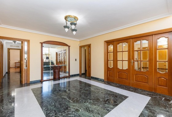 Revente - Villa Individuelle -
Torrevieja - Torreta florida