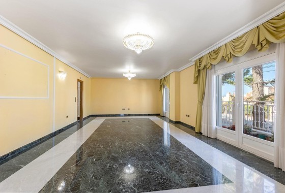 Revente - Villa Individuelle -
Torrevieja - Torreta florida