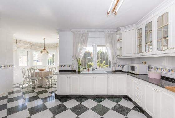 Revente - Villa Individuelle -
Torrevieja - Torreta florida