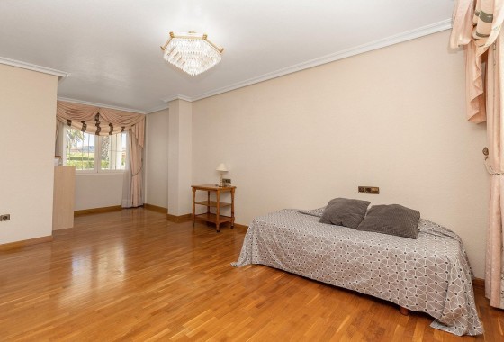 Revente - Villa Individuelle -
Torrevieja - Torreta florida