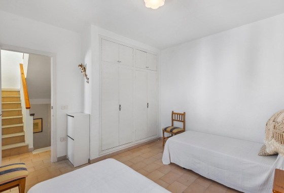 Herverkoop - Stadswoning -
Torrevieja - Calas blanca