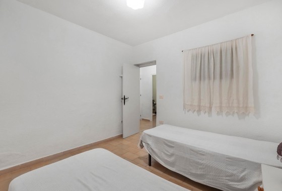 Herverkoop - Stadswoning -
Torrevieja - Calas blanca