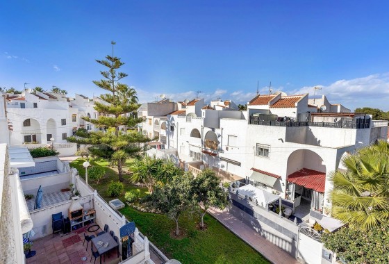 Herverkoop - Stadswoning -
Torrevieja - Calas blanca