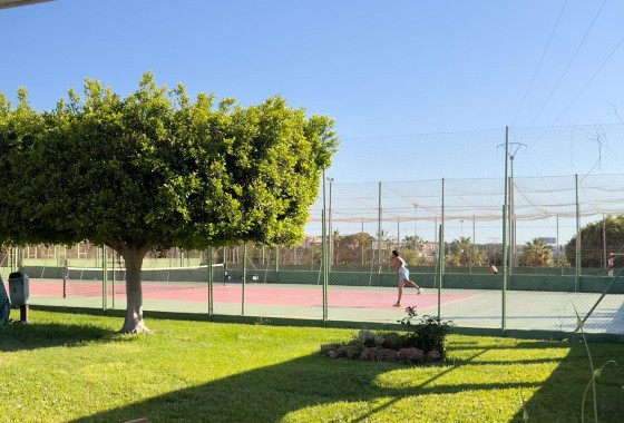 Sprzedaż - Apartament / Mieszkanie -
Torrevieja - Parque de las Naciones