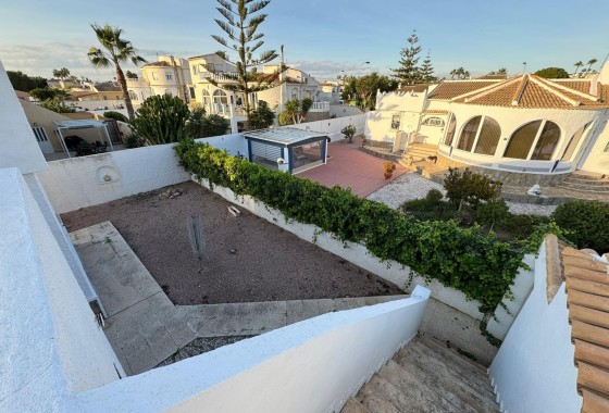 Herverkoop - Vrijstaande Villa -
Torrevieja - San luis