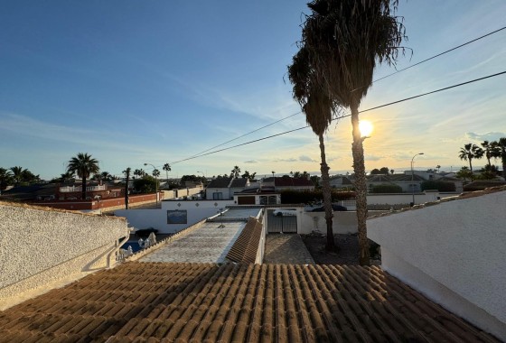 Herverkoop - Vrijstaande Villa -
Torrevieja - San luis