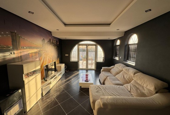 Herverkoop - Vrijstaande Villa -
Torrevieja - San luis