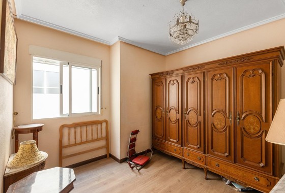 Herverkoop - Appartement / Flat -
Torrevieja - Estacion de autobuses