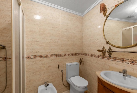 Herverkoop - Appartement / Flat -
Torrevieja - Estacion de autobuses