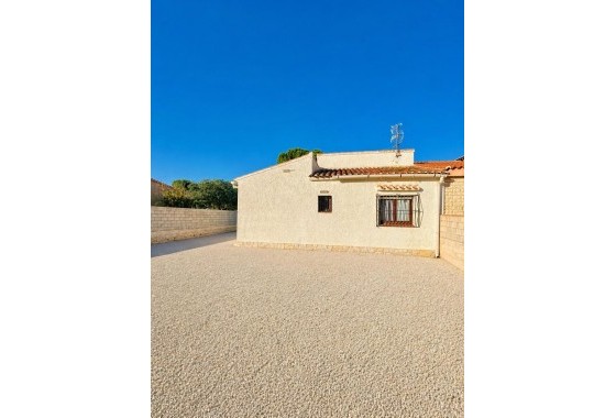 Herverkoop - Vrijstaande Villa -
Torrevieja - Aguas Nuevas