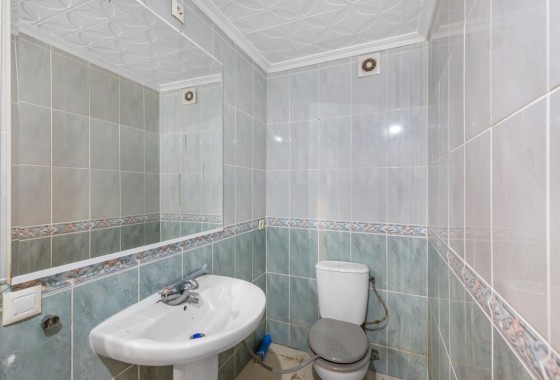 Venta - Apartamento / Piso -
Torrevieja - Centro - Muelle Pesquero