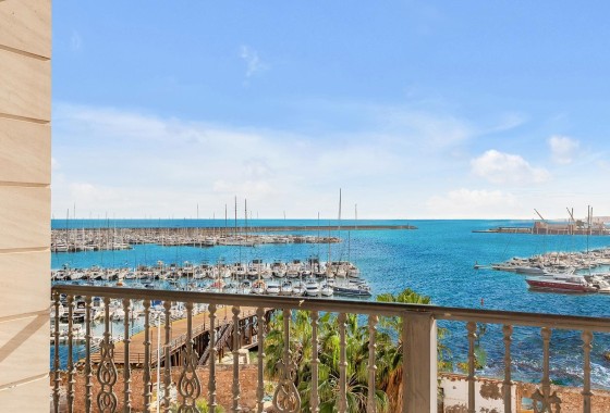 Herverkoop - Appartement / Flat -
Torrevieja - Paseo maritimo