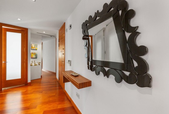 Herverkoop - Appartement / Flat -
Torrevieja - Paseo maritimo