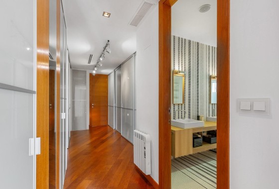 Herverkoop - Appartement / Flat -
Torrevieja - Paseo maritimo