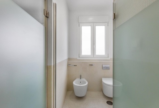 Herverkoop - Appartement / Flat -
Torrevieja - Paseo maritimo