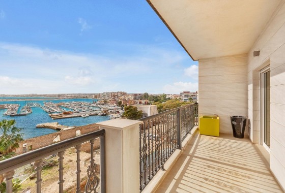 Herverkoop - Appartement / Flat -
Torrevieja - Paseo maritimo