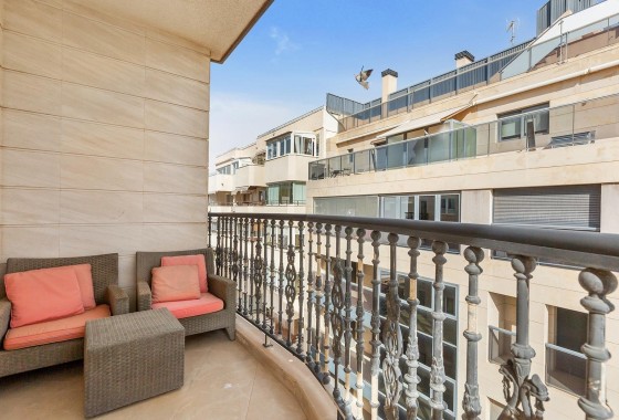 Herverkoop - Appartement / Flat -
Torrevieja - Paseo maritimo